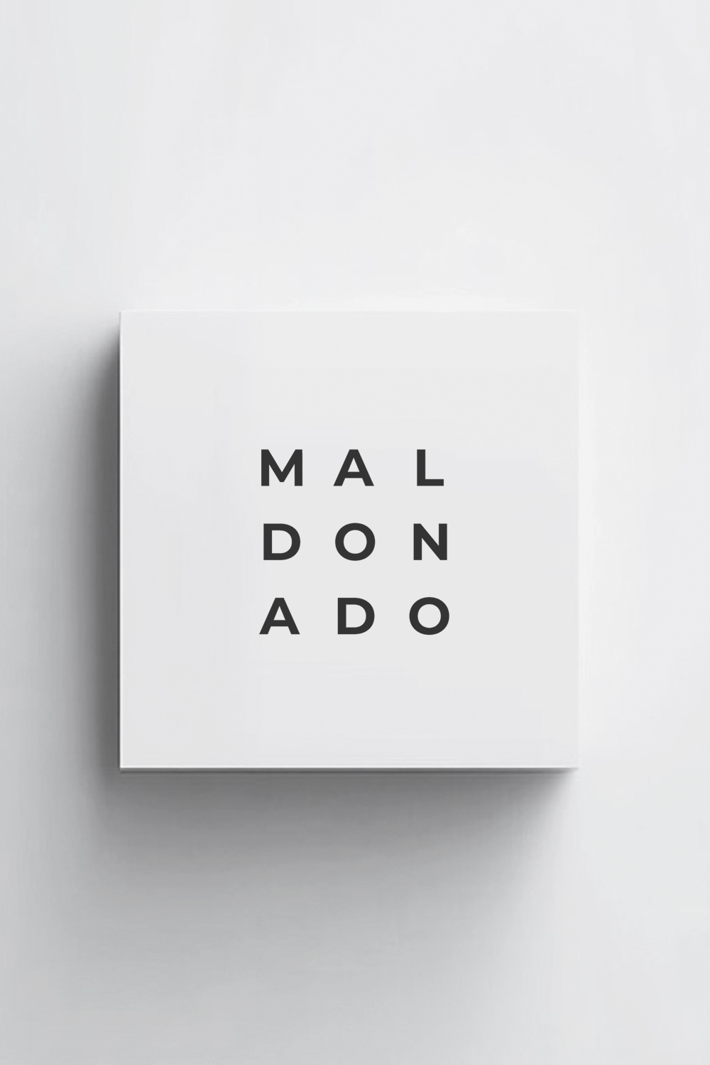 Logo de Maldonado Arquitectos en un cuadrado